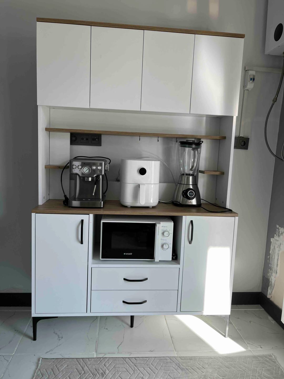 Customer photo review of Rani JE168 Çok Amaçlı Dolap 6 Kapaklı 2 Çekmeceli Kiler Mutfak Dolabı Beyaz - Sepet Ceviz