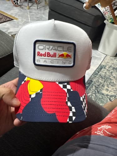 Customer photo review of 9FORTY E-Frame Trucker Red Bull Formula 1 Team Abstract White Snapback