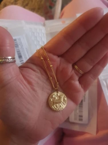 Customer photo review of STERNZEICHEN 18k Gold - Halskette