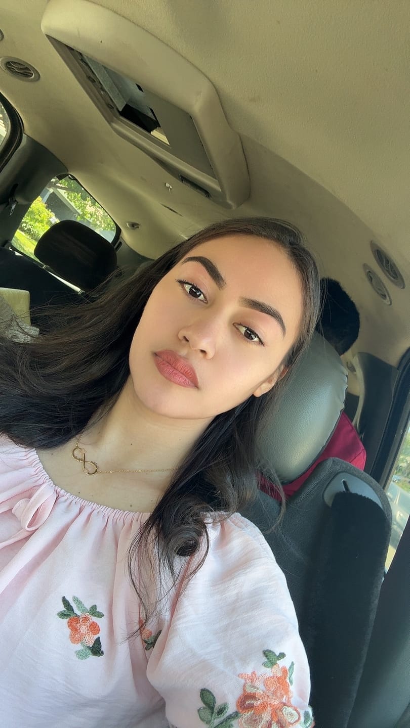 Customer photo review of Infinity Heart Name Necklace