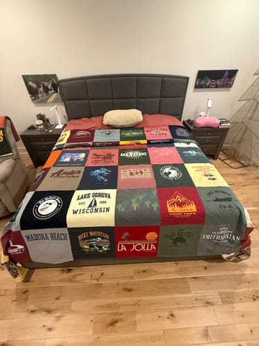 Customer photo review of Premium T-Shirt Quilts