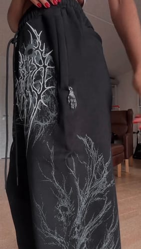 Customer photo review of Dark Forest Uncuffed Luxury sweatpants [VOID BLACK]