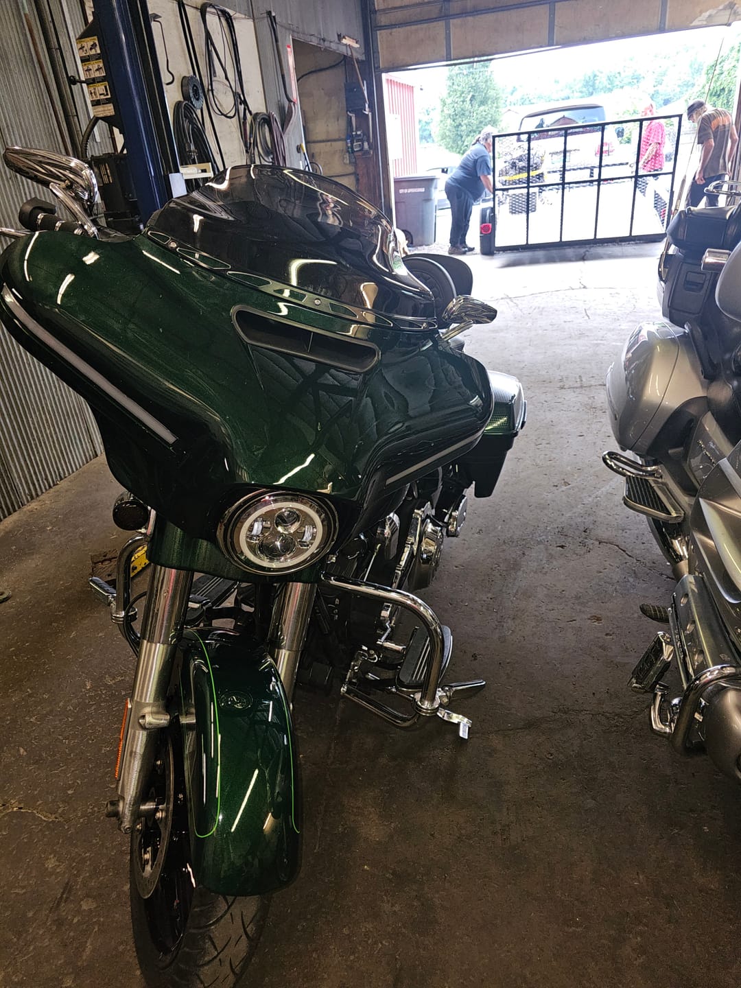 Customer photo review of Batwing Outer Fairing for 2014+ Harley Touring Models | Street Glide Batwing Fairing | Ultra Classic