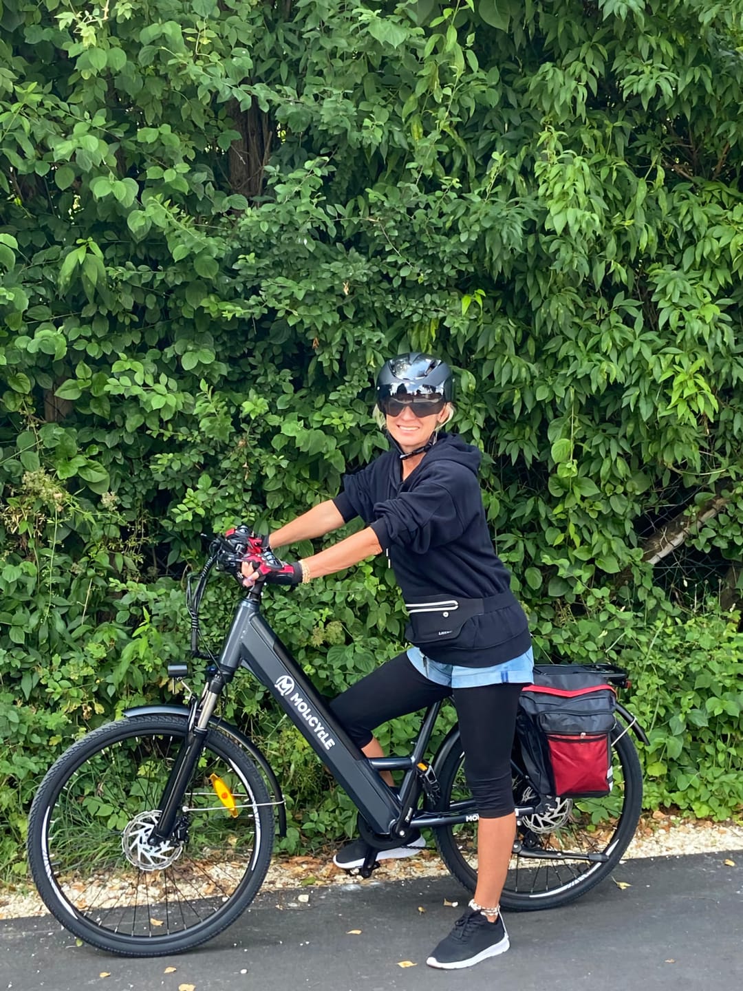Customer photo review of Molicycle R1 250W 26" Electric Trekking Bike 532Wh City E-bike with Torque Sensor 14.5Ah Support APP