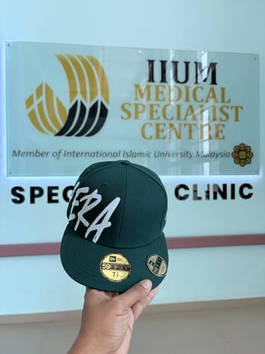 Customer photo review of 59FIFTY Script New Era 59FIFTY Day Dark Green Fitted