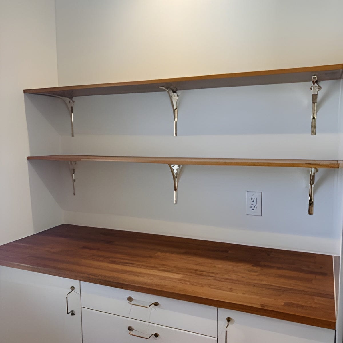 Customer photo review of Classic Shelf Bracket - Unlacquered Brass Polished