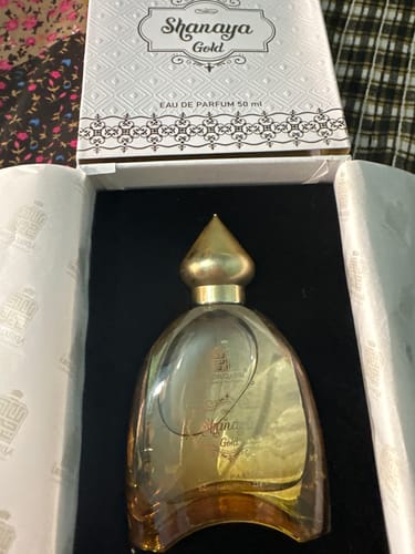 Customer photo review of Shanaya Gold Perfume Spray