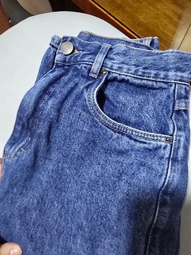Priscila D. review of Calça Jeans Reta Araçá Azul Médio image 1 out of 1