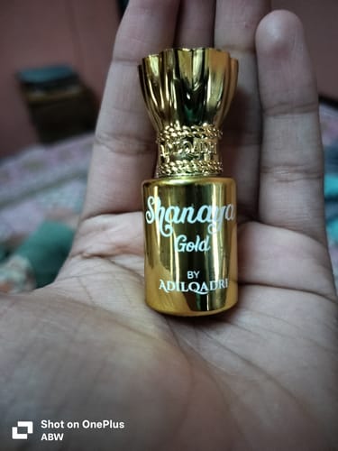 Customer photo review of Shanaya Gold Luxury Attar Perfume