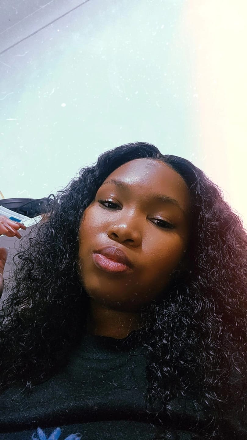 Customer photo review of Deep Weave Full Frontal 16 Inch Wig