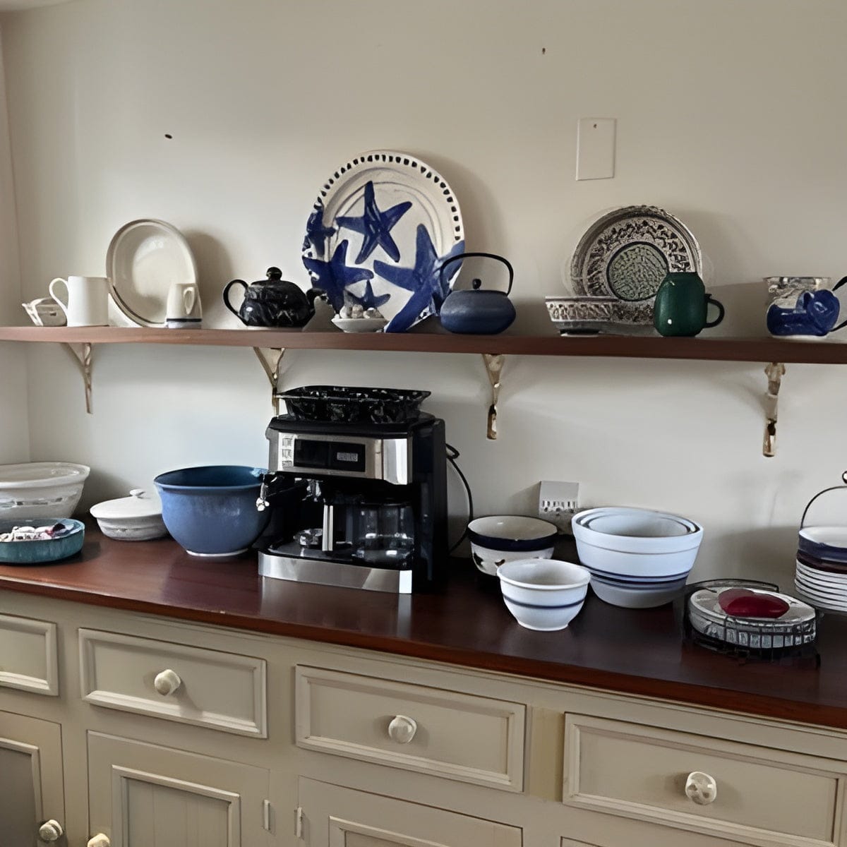 Customer photo review of Classic Shelf Bracket - Unlacquered Brass Polished