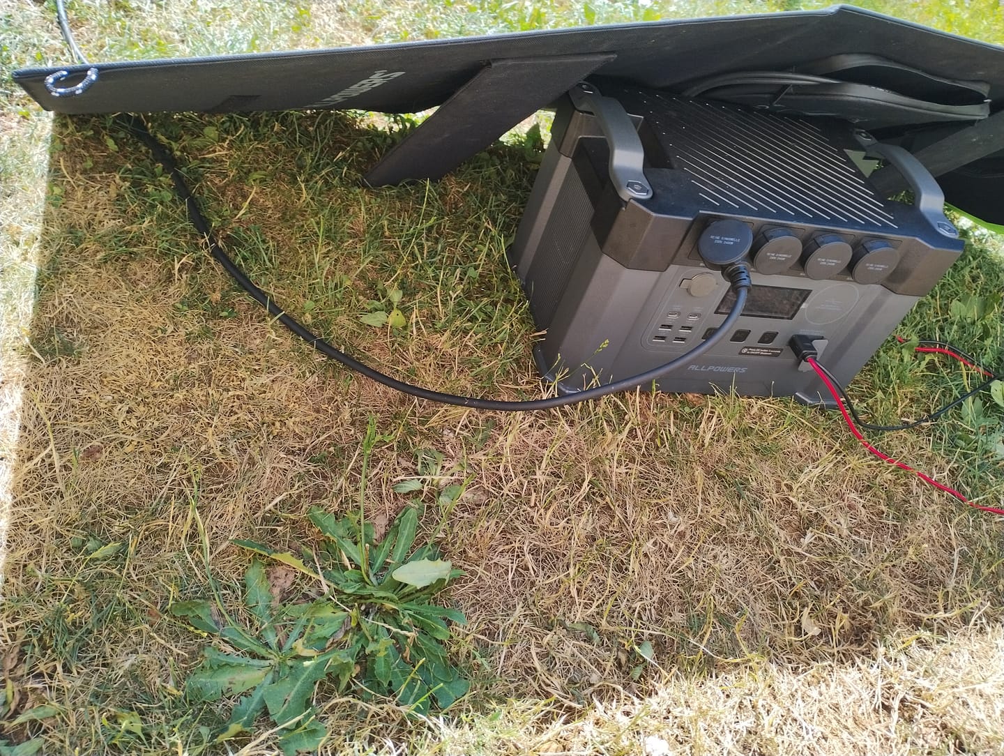 Customer photo review of ALLPOWERS 2400W Générateur Solaire S2000 Pro avec PV 100W