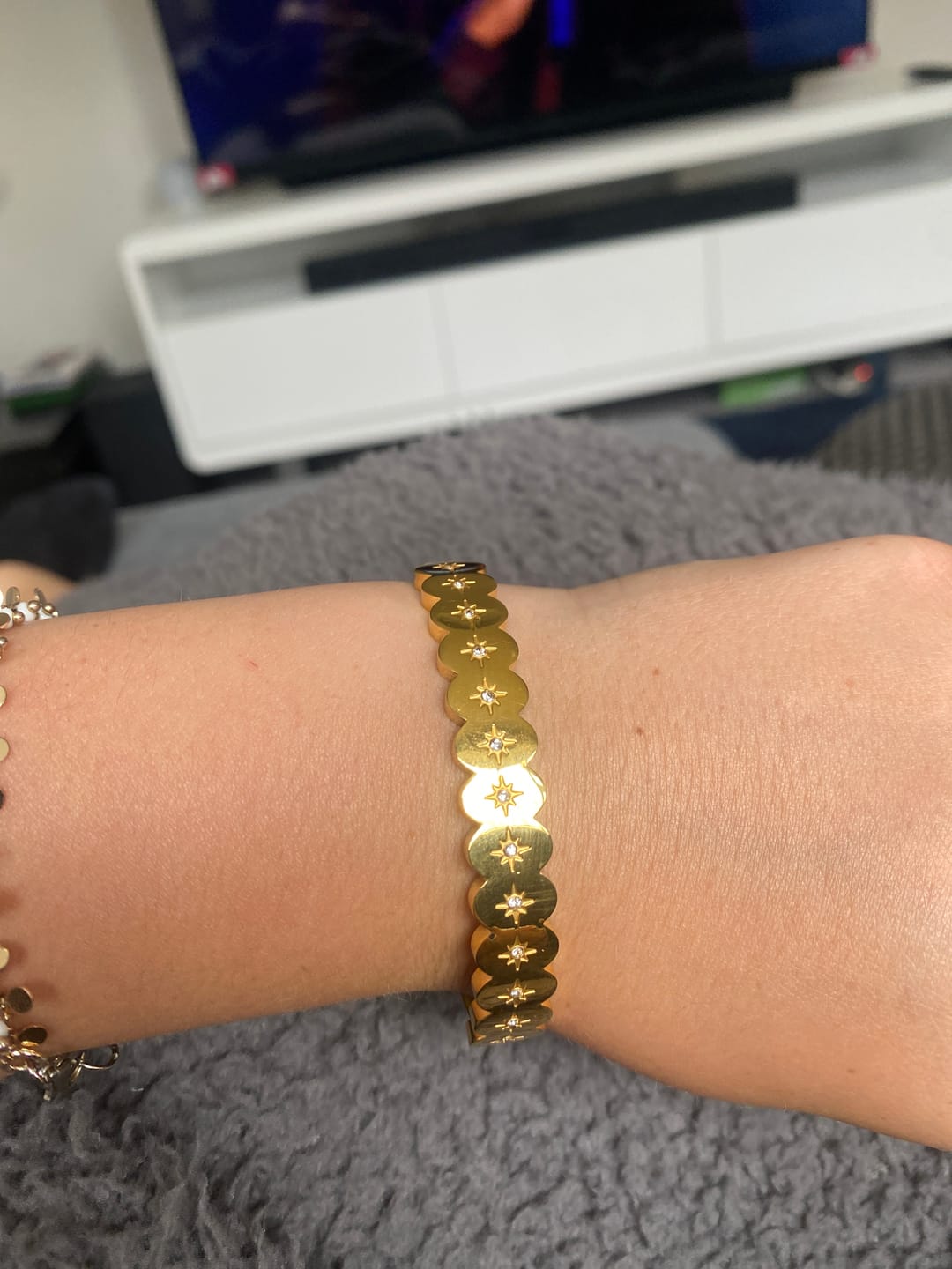 Customer photo review of Tallulah Gold Crystal Scallop Star Bangle
