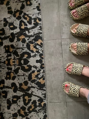 Customer photo review of HappyFlops Limited Editions