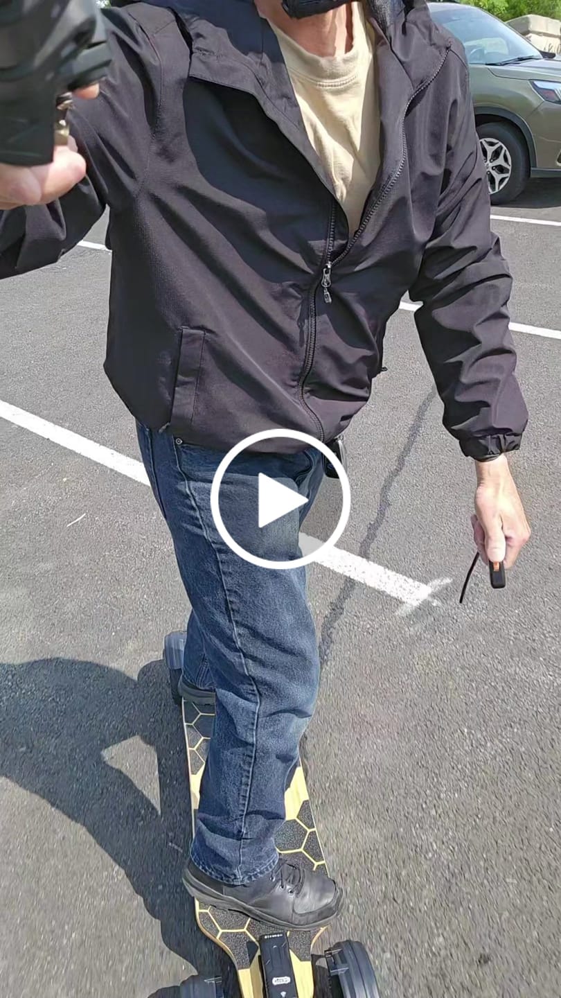 Customer video review of 175mm Pneumatic Tire Set for Hurricane