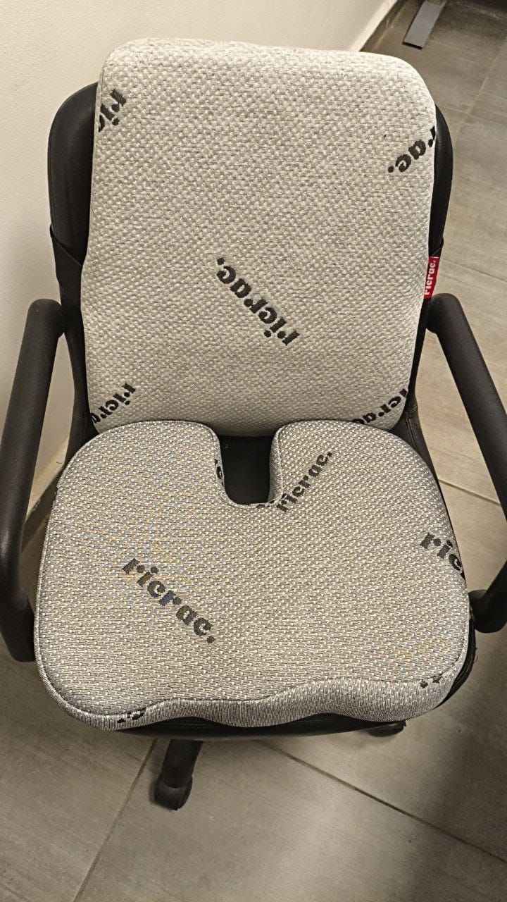 Customer photo review of Rall- Portable Tailbone Cushion