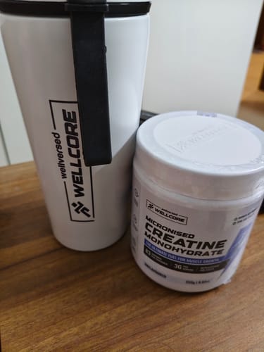 Customer photo review of Wellcore - Micronised Creatine Monohydrate (83 Servings, Unflavoured) + Premium Steel Shaker