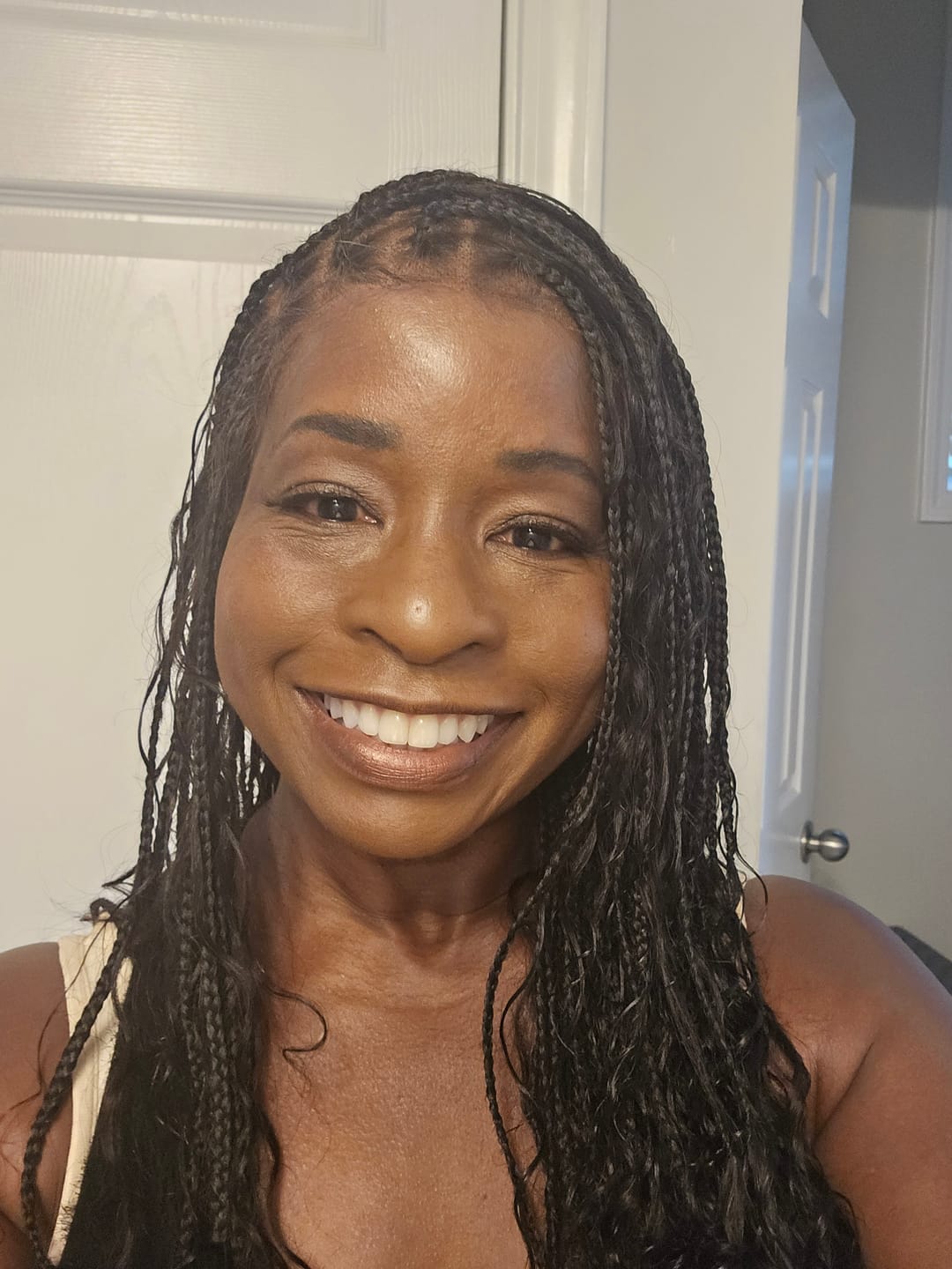 Customer photo review of Kiki -  24" Pre Bleached Human Hair Lace Base Swiss HD Full Lace Human Hair Curls Boho Box Braided Wig