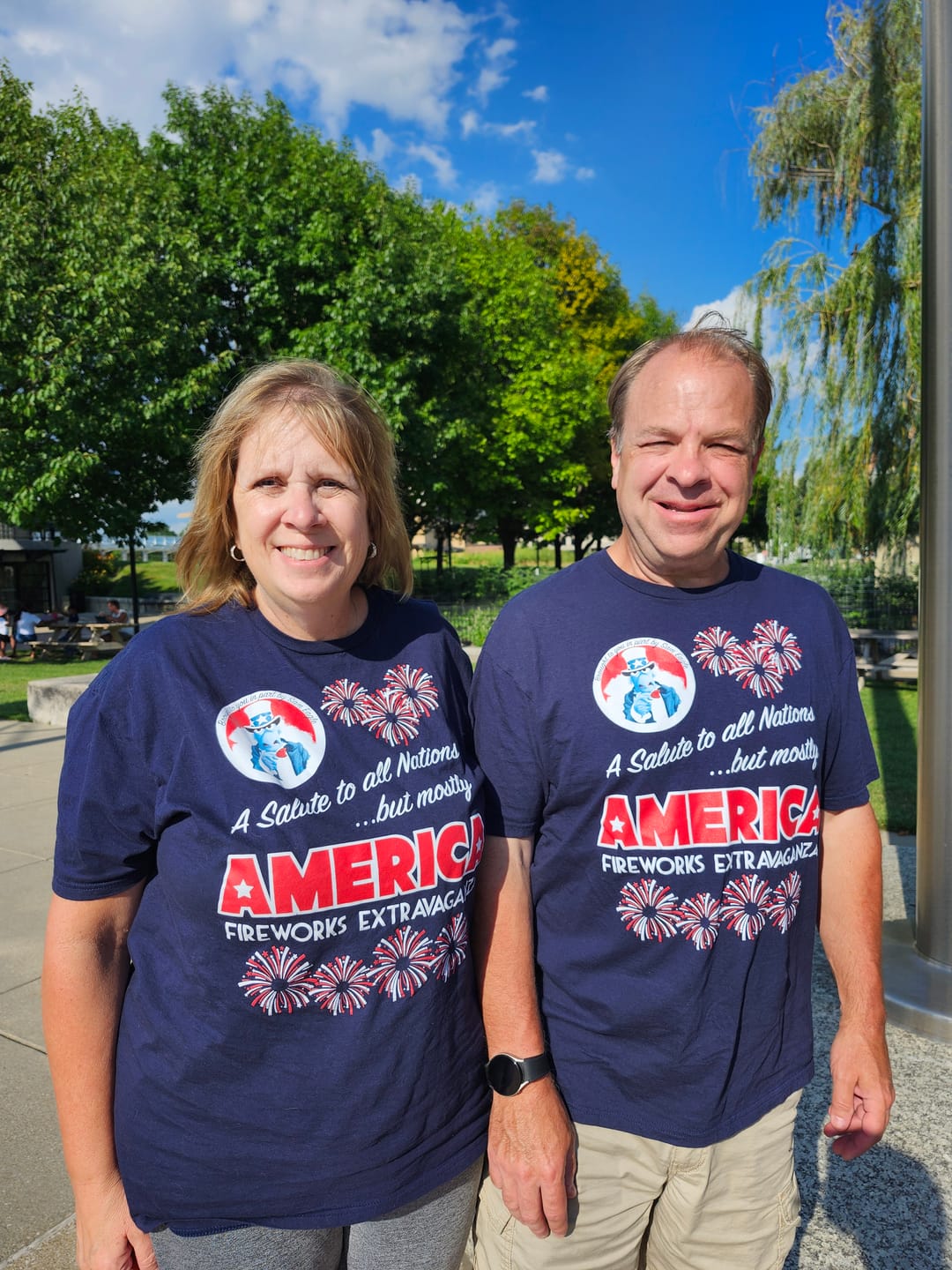 Customer photo review of Sam Eagle Salute To All Nations Muppet Vision 3D Shirt