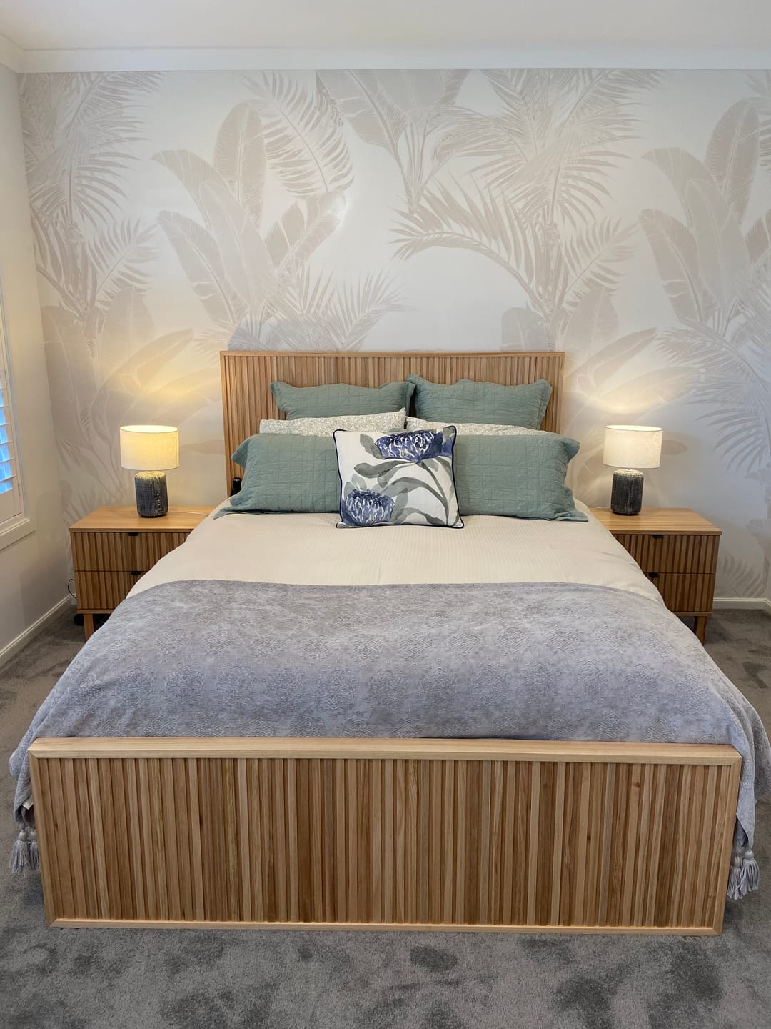 Customer photo review of Luxe Tropical in Sand Wallpaper