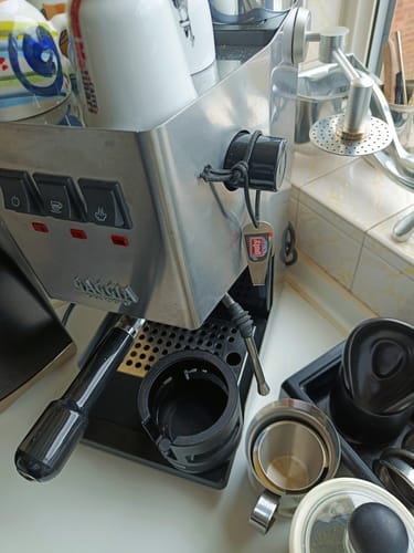 Customer photo review of Multi-Function Magnetic Puck Screen Holder