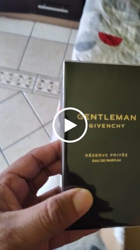 Reseña con vídeo de un cliente sobre Perfume GIVENCHY GENTLEMAN RÉSERVE PRIVÉE 100 ml EDP