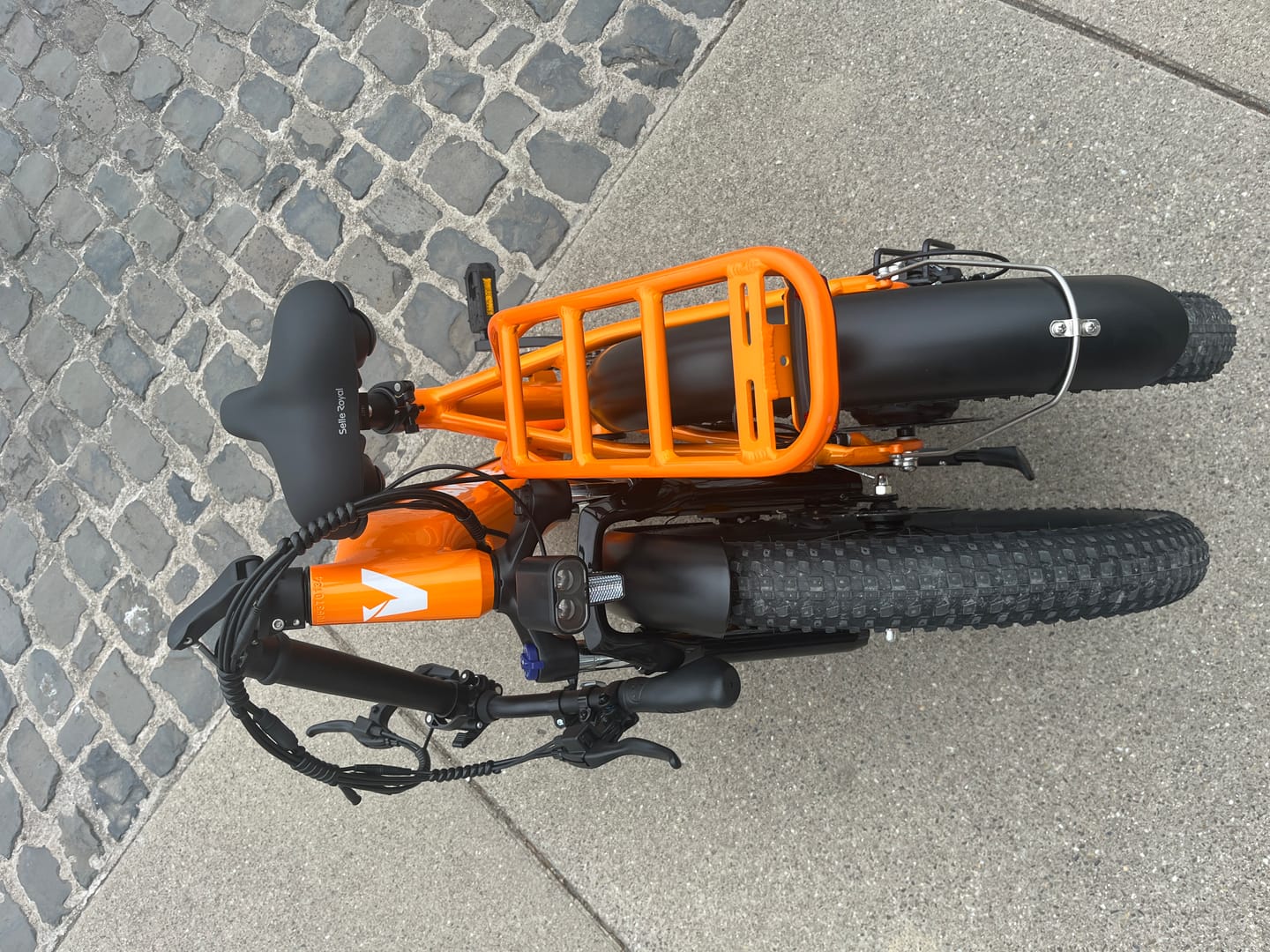 Customer photo review of Vakole VT4 2025 Version 250W 20" Foldable Electric Bike 468Wh Compact Step-through E-bike 36V 13Ah Battery