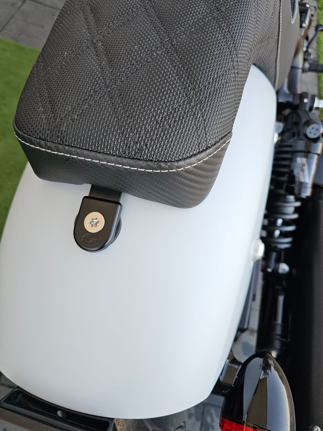 Customer photo review of SADDLEMEN BLACK SECURITY SCREW
