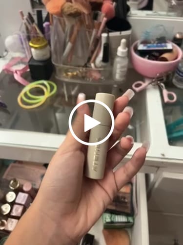 Customer video review of LABIAL VELVET LÍQUIDO