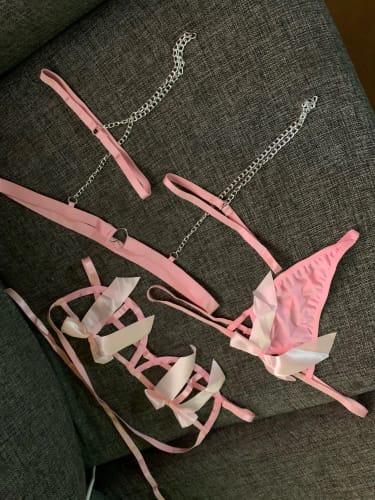 Customer photo review of Red Floral Lace Garter Lingerie Set With Choker Women Intimates 2022 Underwire Bra And Thongs Ladies Underwear Set