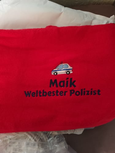 Customer photo review of Personalisiertes Handtuch mit Namen für Erwachsene bestickt