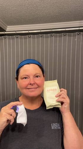 Customer photo review of Cool + Glow Facial Towelettes