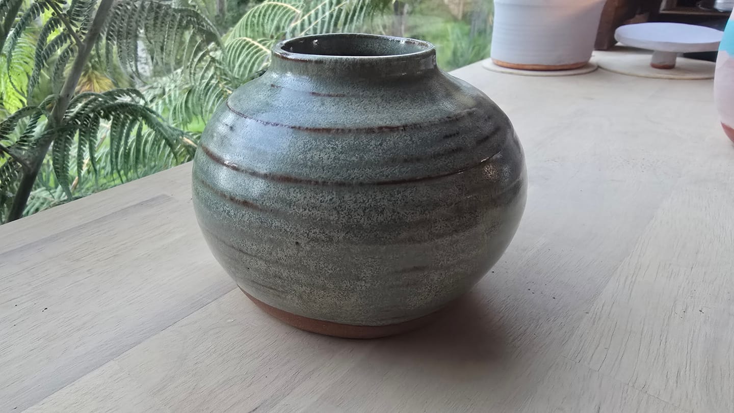 Customer photo review of Abbots Sandstone Sheen Midfire Brushable Glaze