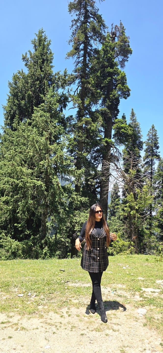 Customer photo review of Rader Set of Top and Woolen Tweed Dress