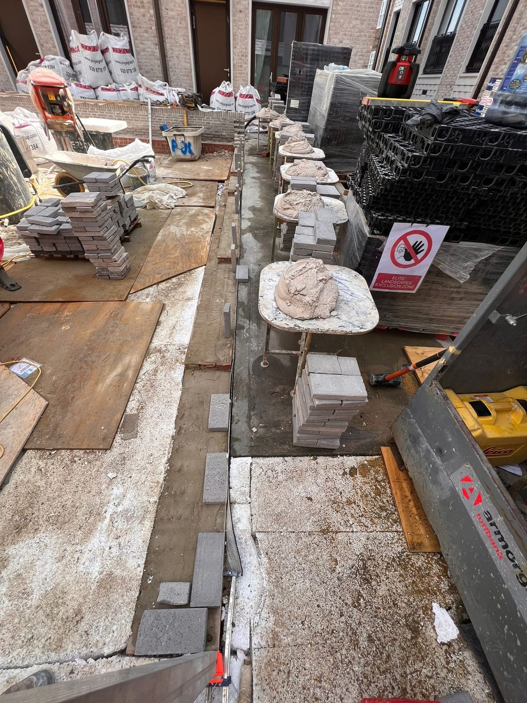 Customer photo review of Zinc Plated Mortar / Spot Board Stand - with feet