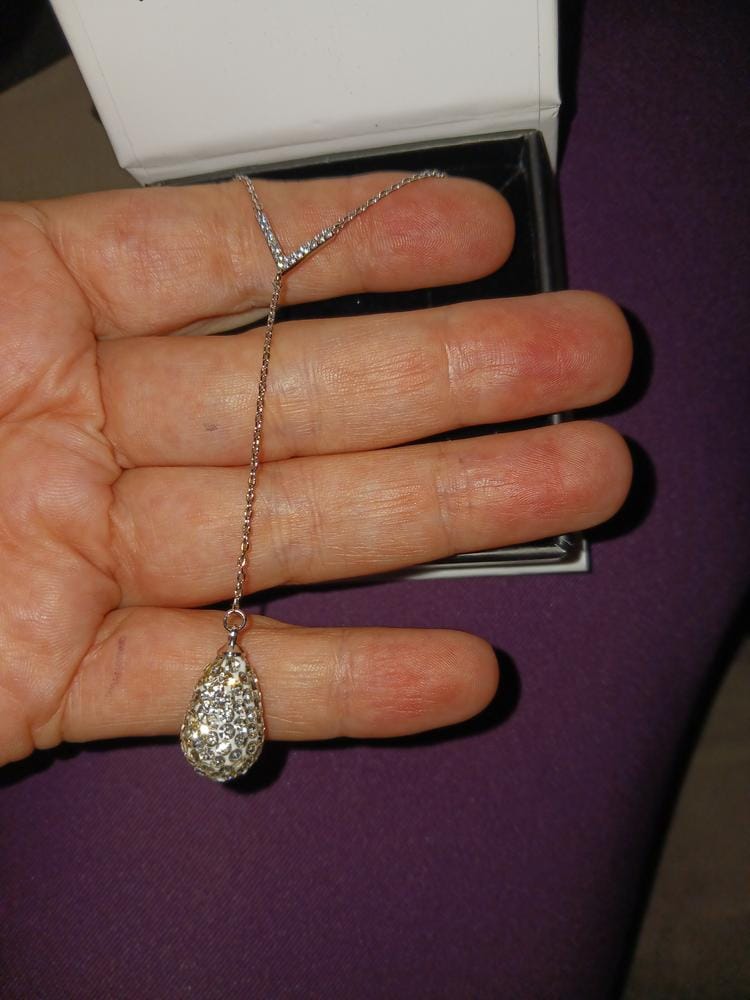 Customer photo review of Ava 18k White Gold Plated Tear drop Y-Necklace with Simulated Diamond Crystals - Final Sale