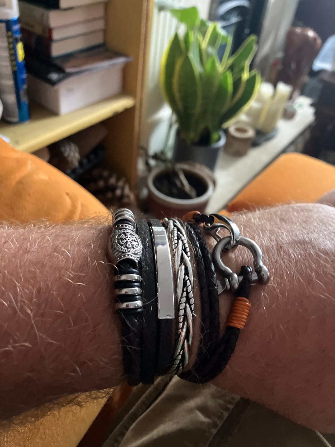 Customer photo review of Vegvisir Triple Wristband - Brown