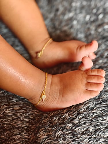 Customer photo review of Golden Lil’ Scoop Kids Bracelet (0 - 2 Years)
