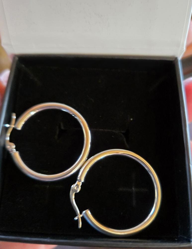 Customer photo review of Amy 18k White Gold Plated 20mm/30mm Hoop Earrings - Fab Fav Deals