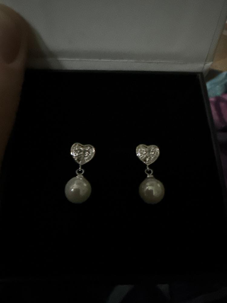 Customer photo review of Kenley 18k White Gold Plated Heart Dangle Earrings with Pearls and Swarovski Crystals - Fab Fav