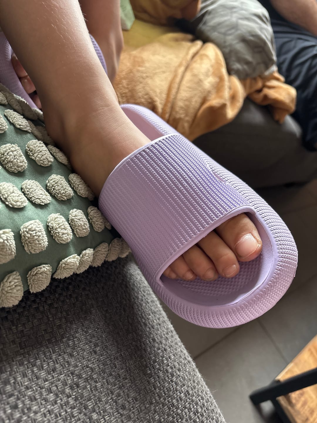 Customer photo review of HappyFlops Nordic Collection