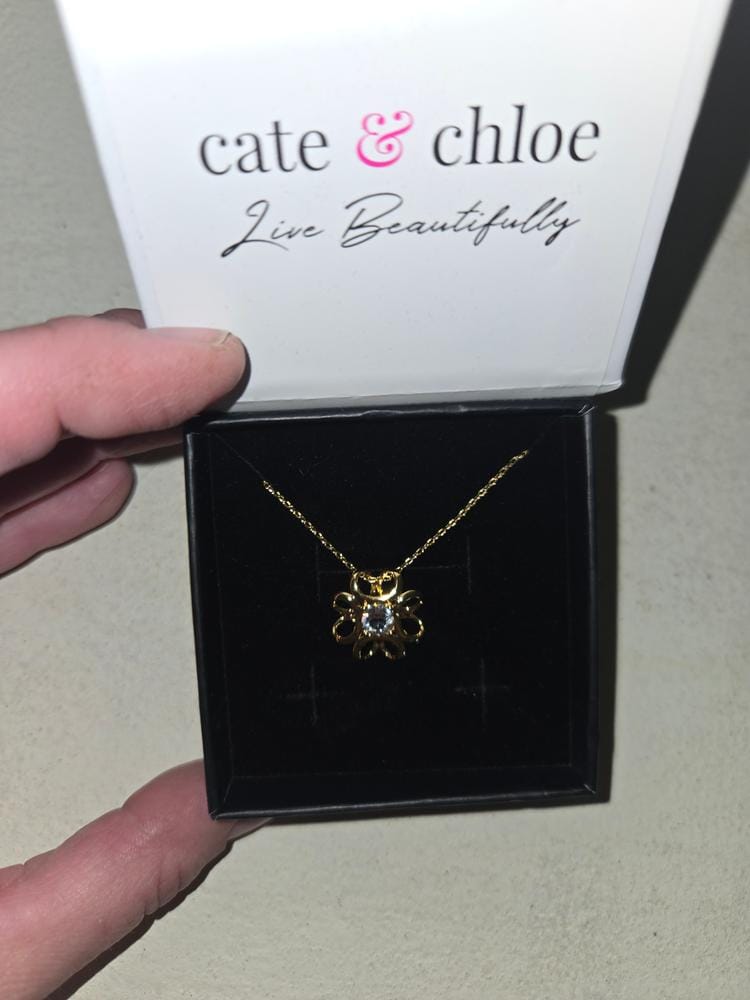 Customer photo review of Alexis 18k White Gold Plated Flower Pendant Necklace with Swarovski Crystal