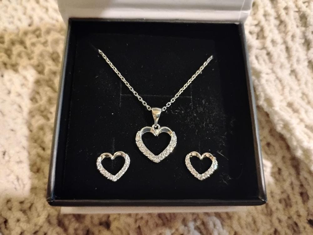 Customer photo review of Chelsea 18k White Gold Plated Silver Heart Necklace and Earring Set with Swarovski Crystals