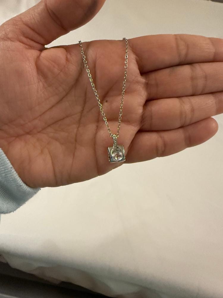 Customer photo review of Billie 18k White Gold Pendant Necklace with Round Cut Swarovski Crystals