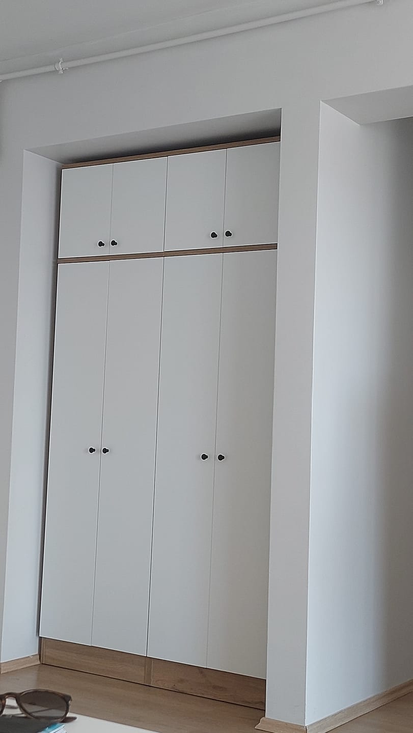 Customer photo review of Rani EA146 Modern Portmanto 8 Kapaklı Raflı Askılı Ayakkabılık Vestiyer Sepet Ceviz - Beyaz