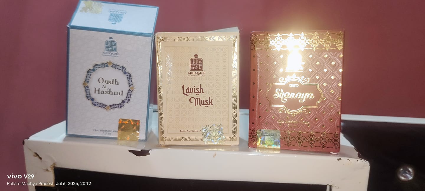 Customer photo review of 3 Pcs Attar Set Shanaya, Lavish Musk And Oudh Al Hashmi 5.5 Ml Each