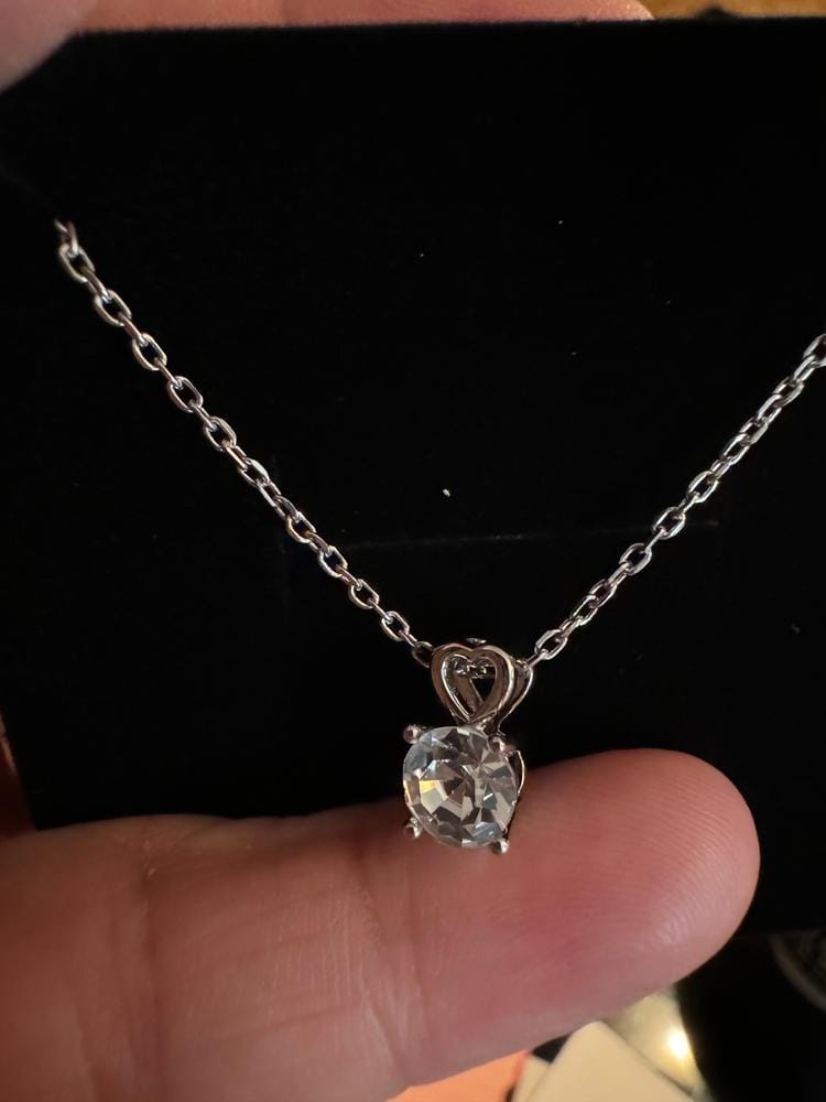 Customer photo review of Marian 18k White Gold Plated Heart Pendant Necklace with Swarovski Crystal