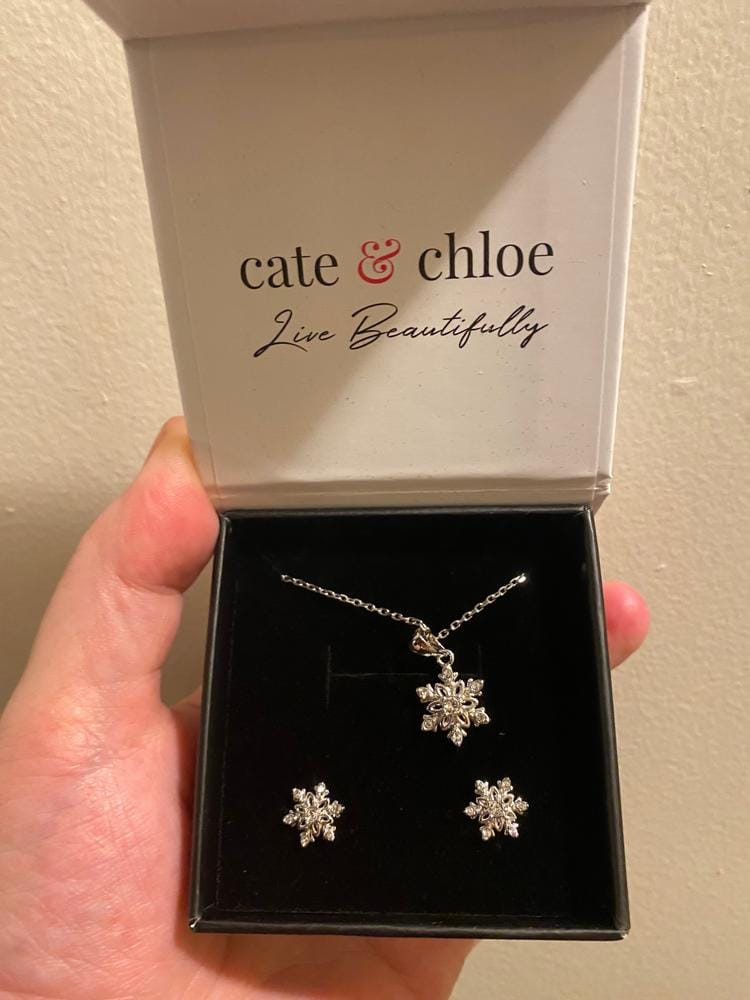 Customer photo review of Sunny 18k White Gold Plated Necklace and Stud Earrings Jewelry Set with Swarovski Crystals