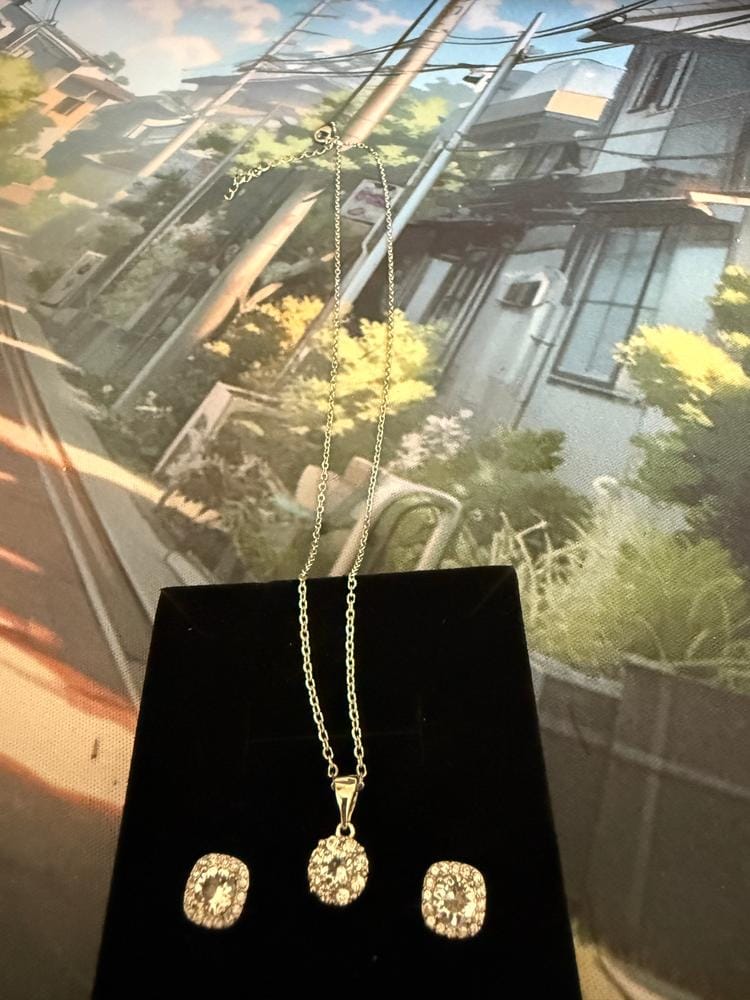 Customer photo review of Ruth 18k White Gold Plated Silver Pendant Necklace with Swarovski Crystals