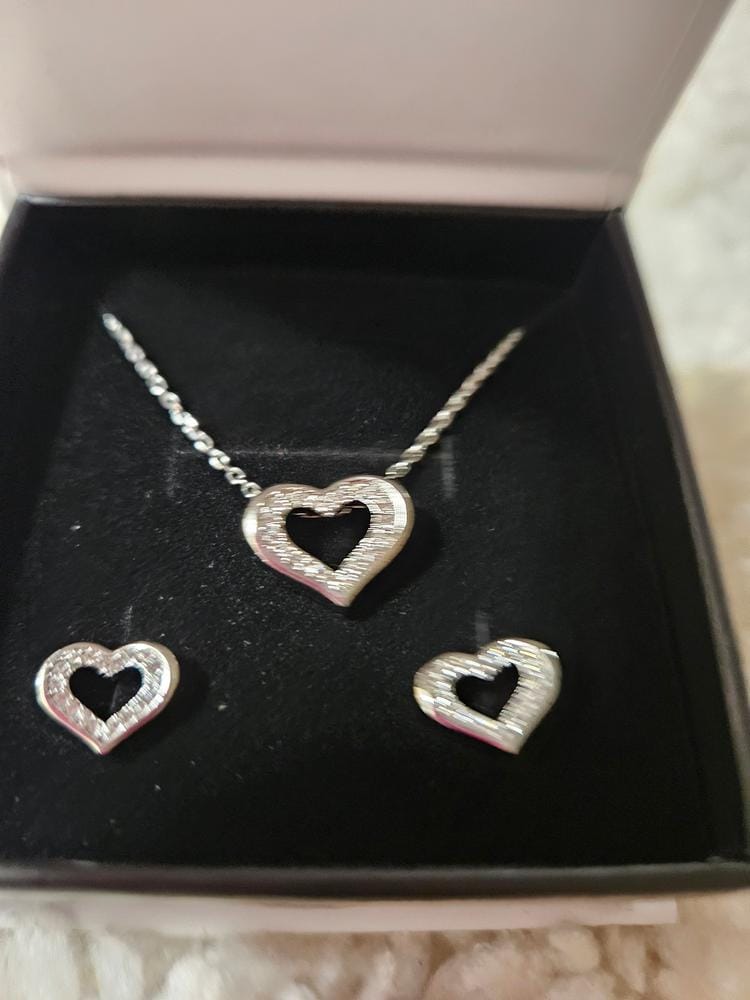 Customer photo review of Dominique 18k White Gold Plated Silver Heart Necklace and Earring Set with Swarovski Crystals